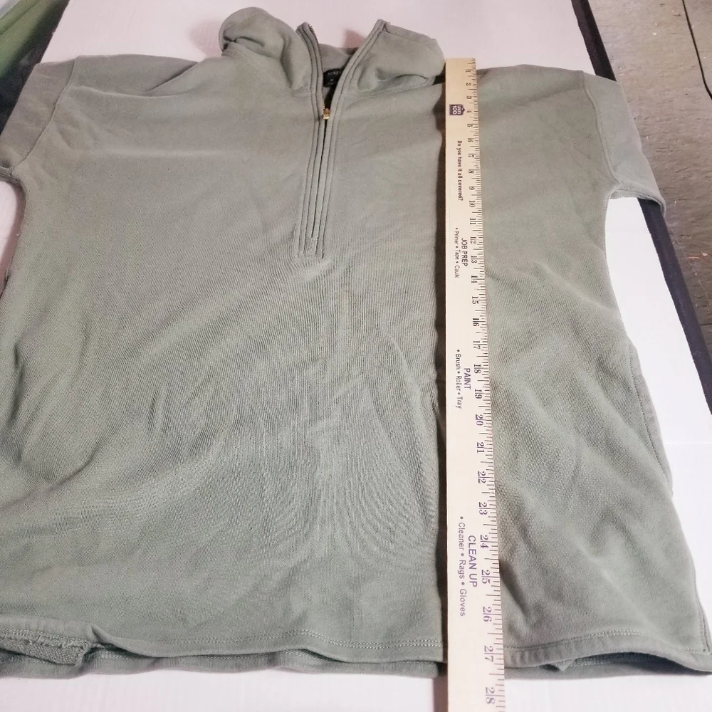 J. CREW LIGHT SAGE GREEN MEN'S PULLOVER WITH POCKETS SIZE MEDIUM